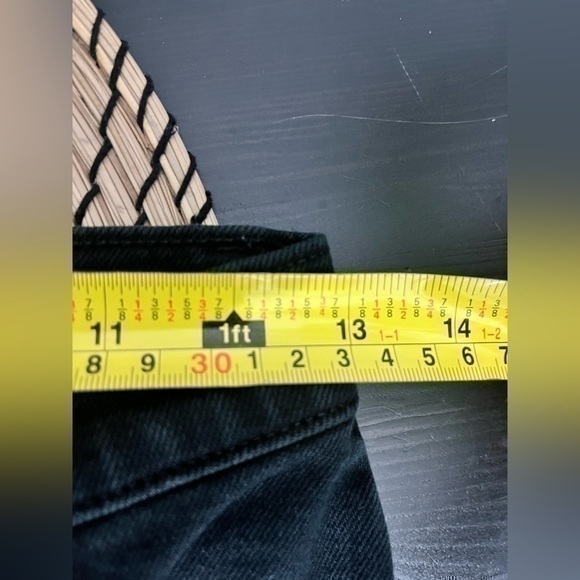 ARITZIA | DENIM FORUM YOKO High Rise SLIM in black - size 25 - actual waist 26” - Picture 9 of 10